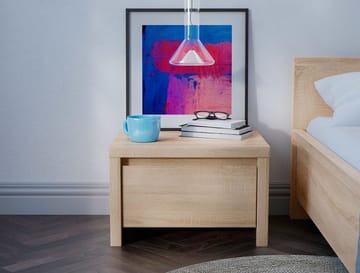 Sängbord Filippa - Ljus ek - Products - Möbler - Bord & matgrupp - Avlastningsbord & sidobord - Sängbord & nattduksbord