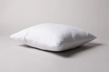 Clara Inner cushion - Vit - Products - Textil & mattor - Sängkläder - Sovkudde - Innerkudde & huvudkudde