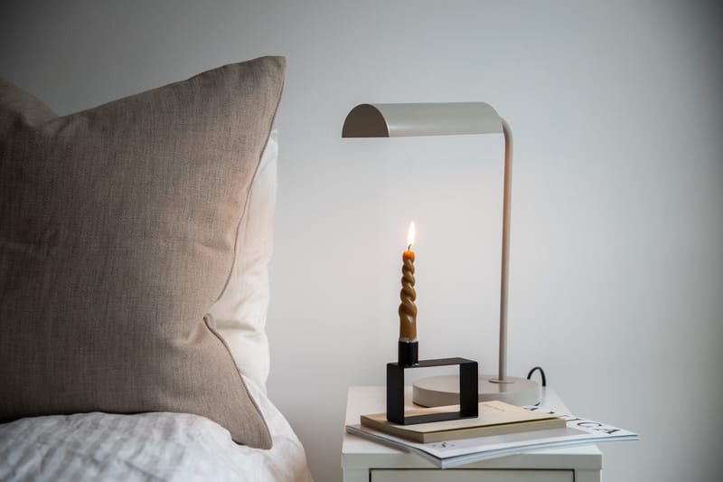 Harmonica Bordslampa - Beige - Products - Belysning - Lampor & belysning inomhus - Sovrumslampa - Sänglampa - Sängbordslampa