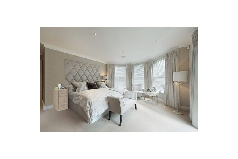 Sängbord Wohnling för resårbotten, 68 cm hög och 3 lådor i modern design Sonoma - Sonoma - Products - Möbler - Bord & matgrupp - Avlastningsbord & sidobord - Sängbord & nattduksbord