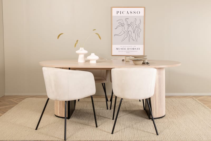 Bianca Matgrupp 200 cm Oval med 4 Berit stolar - Beige - Products - Möbler - Bord & matgrupp - Matgrupp
