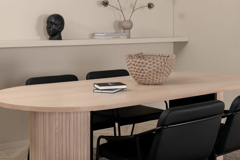 Bianca Matgrupp 200 cm Oval med 4 Tvista stolar - Svart - Products - Möbler - Bord & matgrupp - Matgrupp