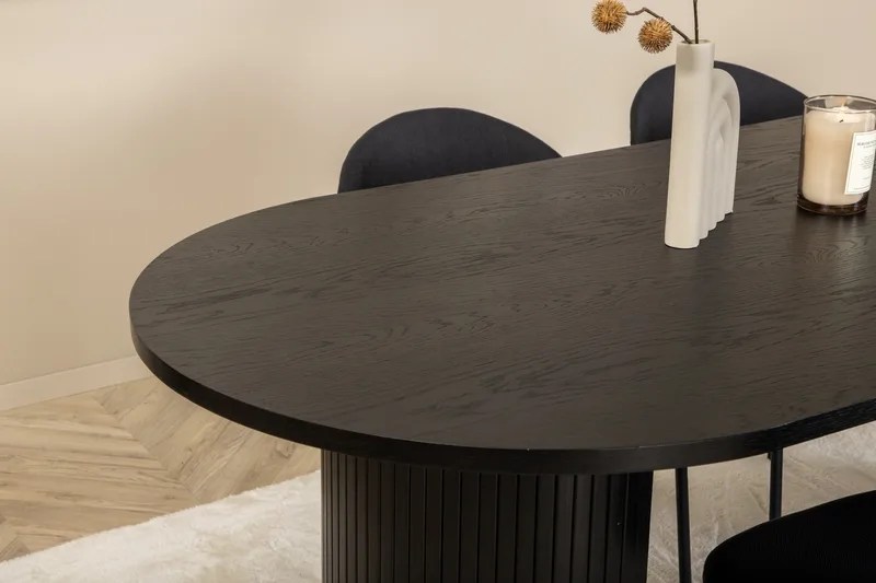 Bianca Matgrupp 200 cm Oval med 4 Vault stolar - Svart - Products - Möbler - Bord & matgrupp - Matgrupp