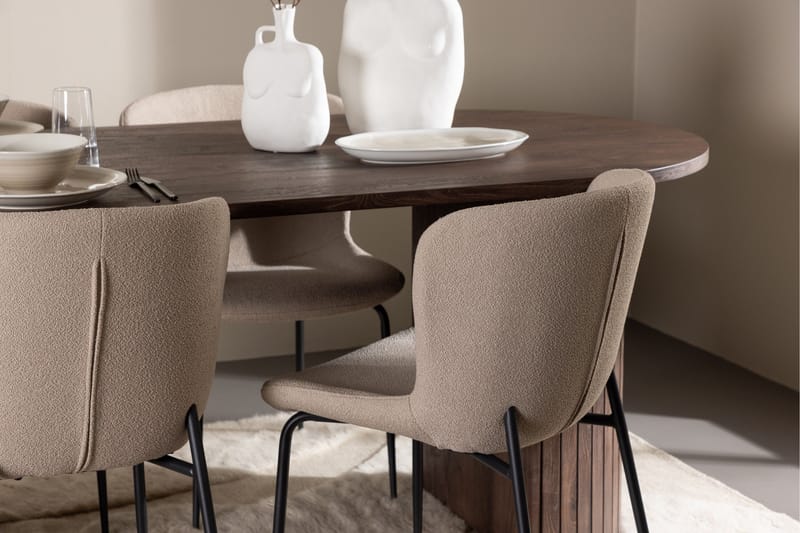 Härön Matgrupp 200 cm Oval med 4 Modesto stolar - Mocca/Beige - Products - Möbler - Bord & matgrupp - Matgrupp