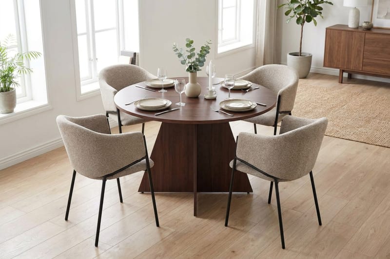Vera Matgrupp runt 110 cm Valn öt med 4 Filip Matstolar - Valnöt - Products - Möbler - Bord & matgrupp - Matgrupp