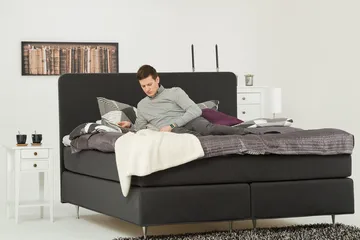 Dolly Kontinentalsäng 200x200 cm - Mörkgrå - Products - Möbler - Säng - Kontinentalsäng