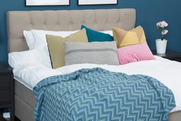 Wynne Kontinentalsäng 160x200Linoso - Beige - Products - Möbler - Säng - Kontinentalsäng