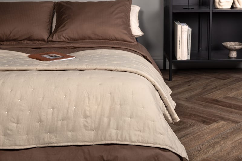 Sally Överkast 260x260 cm - Beige - Products - Textil & mattor - Sängkläder - Överkast - Överkast dubbelsäng