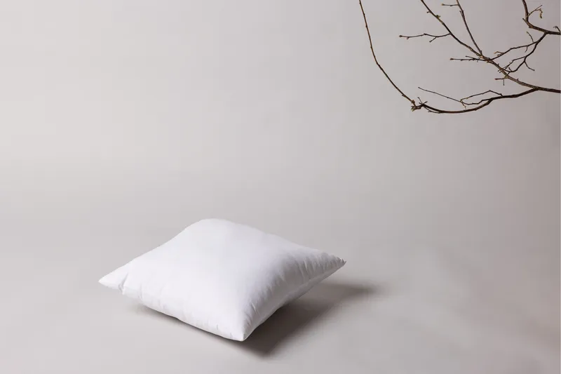 Ines Inner cushion - Vit - Products - Textil & mattor - Sängkläder - Sovkudde - Innerkudde & huvudkudde