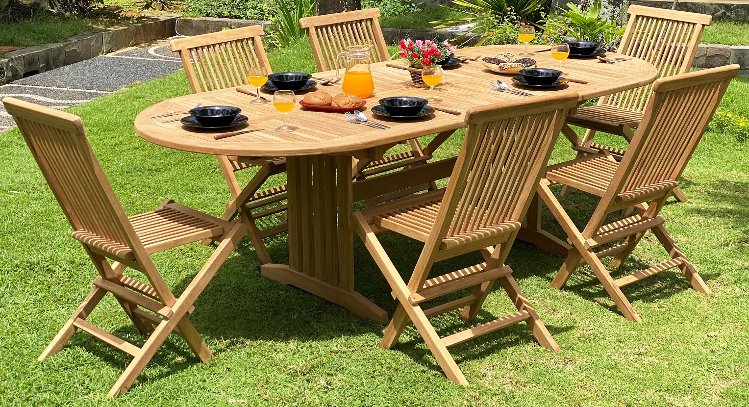 Grunnebo ovalt spisebord 180-240 cm butterfly - Teak + Treolje til møbler Grunnebo ovalt spisebord 180-240 cm butterfly - Teak + Treolje til møbler