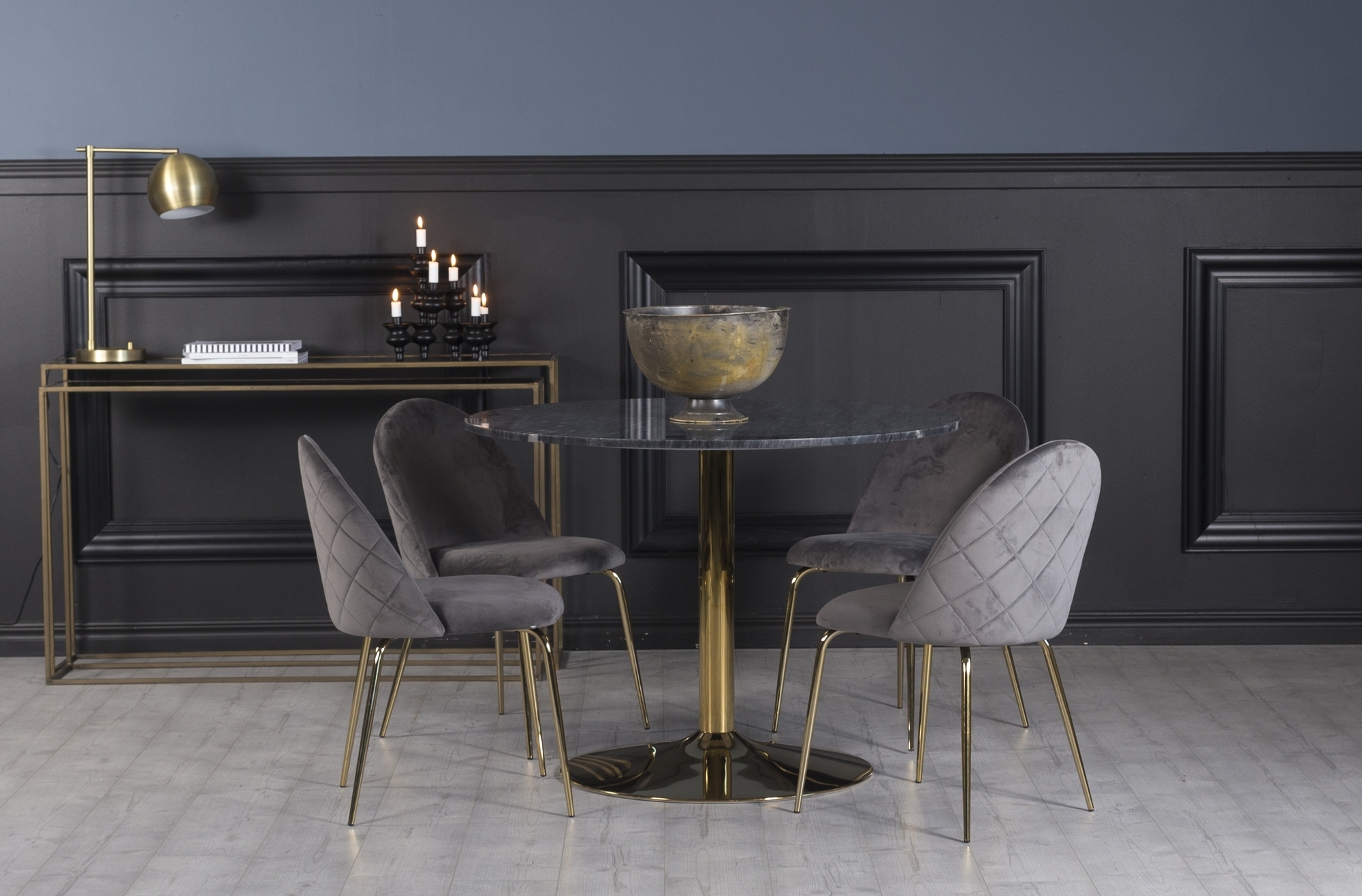 Plaza spisegruppe, marmorbord med 4 st Plaza fl�yelstoler - Gr�/Messing