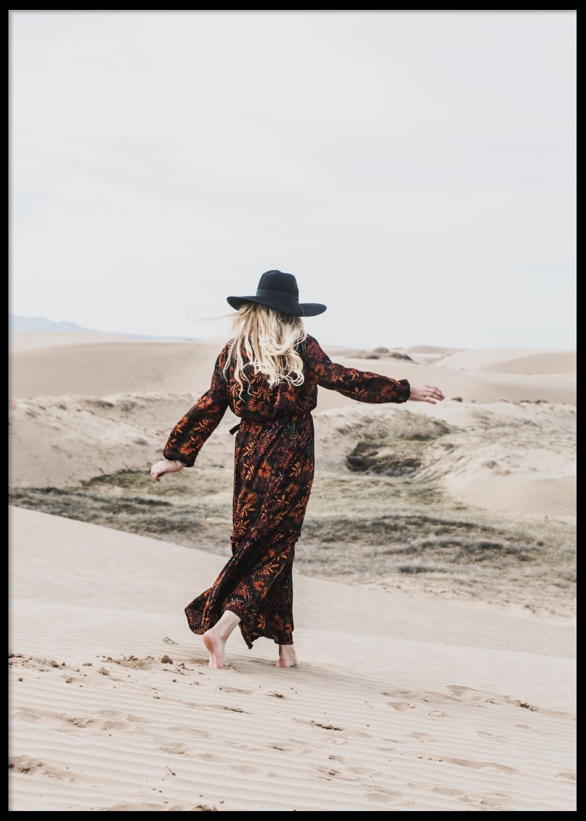 DESERT WOMAN - Plakat 50x70 cm