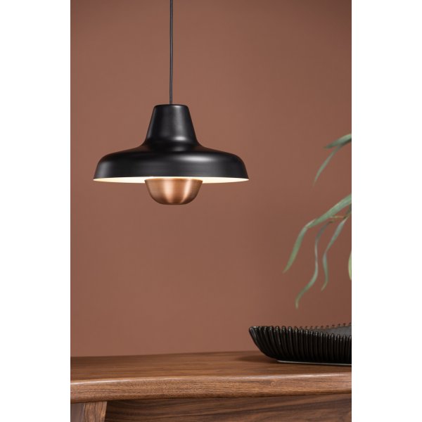 Högbyn taklampe - Sort/Kobber Högbyn taklampe - Sort/Kobber