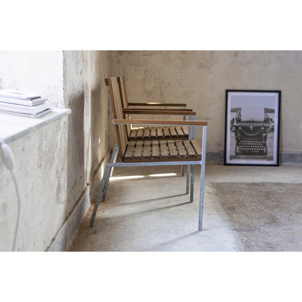 Utestol Alva - Teak/galvanisert metall