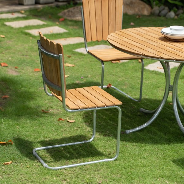 Mllan rundt utebord i teak 110 cm