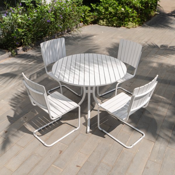 Holm spisebord med 4 stoler - Hvit