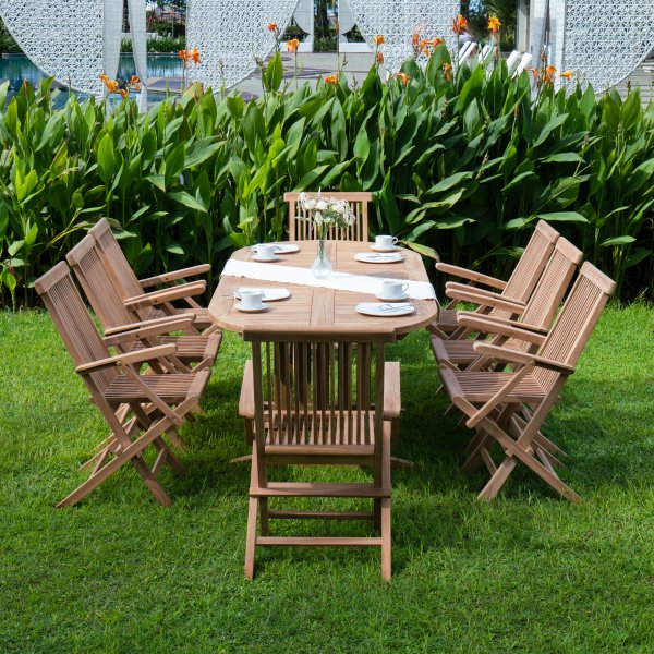 Utegruppe; spisebord med 8 lenestoler - Saltö Utegruppe; spisebord med 8 lenestoler - Saltö