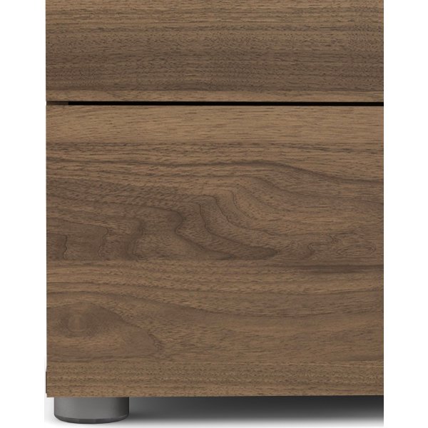 Kommode i valnøtt med 8 skuffer, 140 cm bred + Møbelføtter Kommode i valnøtt med 8 skuffer, 140 cm bred + Møbelføtter