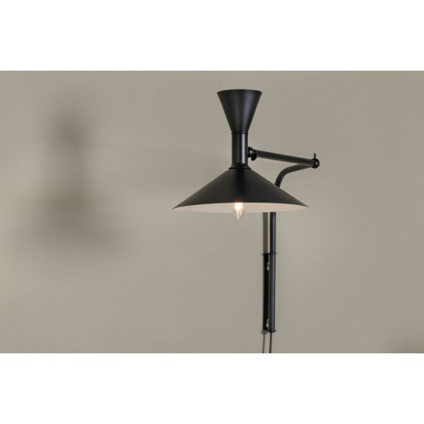 Strängnäs vegglampe - Svart Strängnäs vegglampe - Svart