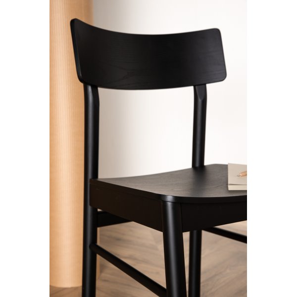 Montros spisestuestol - Svart Montros spisestuestol - Svart