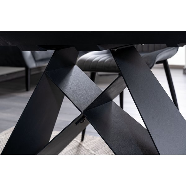 Westin spisebord, 120-160 cm - Hvit/svart Westin spisebord, 120-160 cm - Hvit/svart