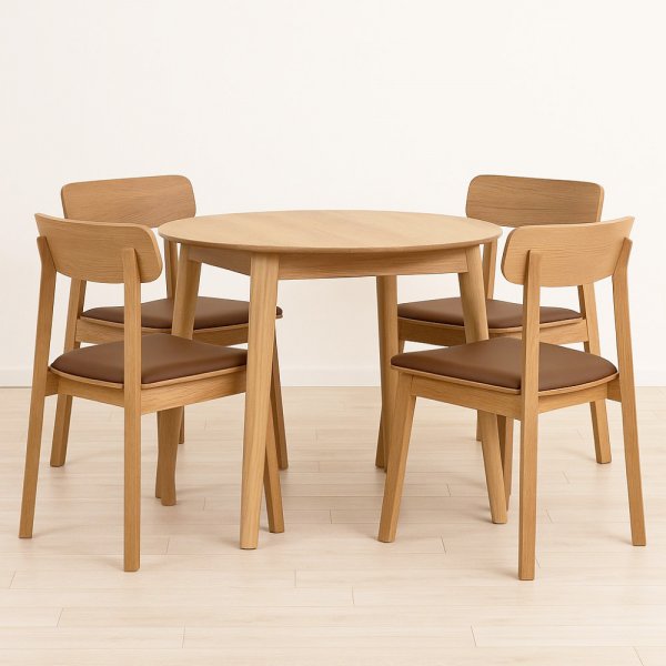 Spisegruppe Genova 90-130x90 cm i oljet eik med 4 Kleppen-stoler i eik og brunt PU