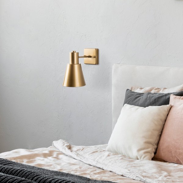 Gunnel vegglampe 13091 - Gull Gunnel vegglampe 13091 - Gull