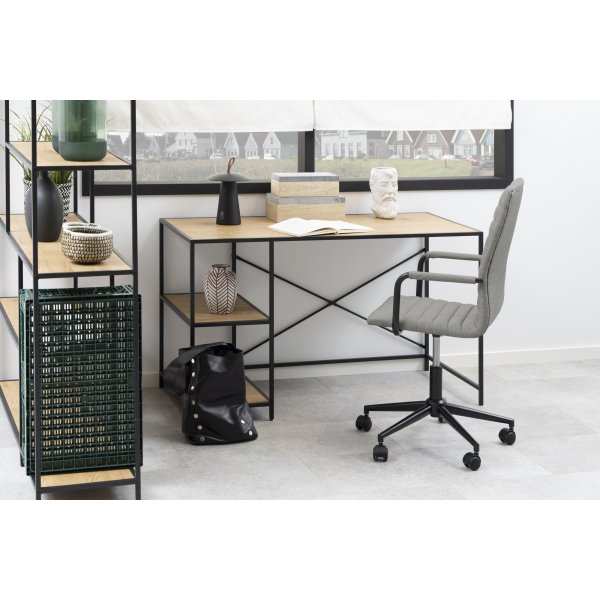Seaford skrivebord 130 cm - Eik/svart Seaford skrivebord 130 cm - Eik/svart