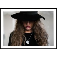 HAT PORTRAIT COLOR - Plakat 50x70 cm HAT PORTRAIT COLOR - Plakat 50x70 cm