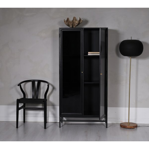 Revel vitrine skap H170 cm - Svart / Mørktonet glass Revel vitrine skap H170 cm - Svart / Mørktonet glass