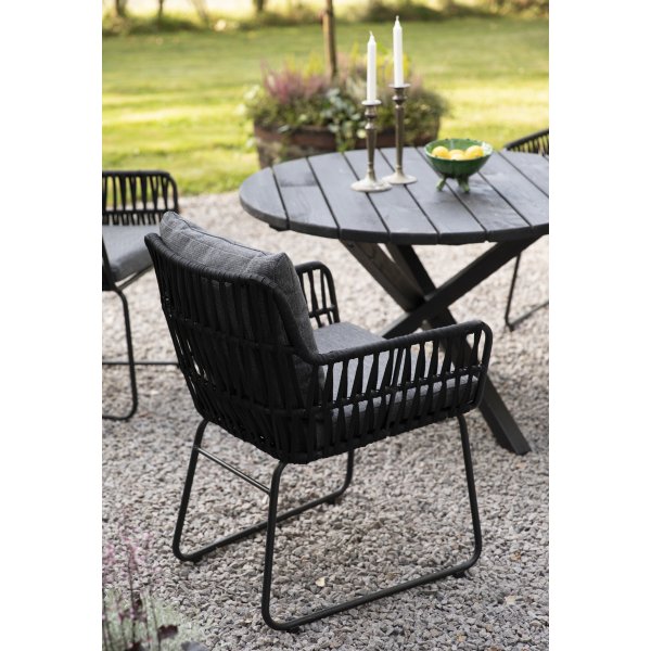 Utendørs stol med tau og grå puter Utendørs stol med tau og grå puter