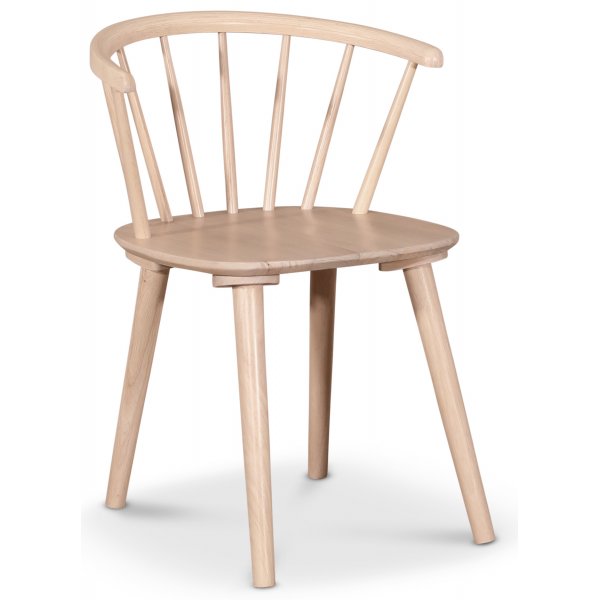 PiPi spisegruppe, rundt spisebord Ø150 cm inkludert 4 stk. Dalsland karmstoler - whitewash + 3.00 x Møbelføtter PiPi spisegruppe, rundt spisebord Ø150 cm inkludert 4 stk. Dalsland karmstoler - whitewash + 3.00 x Møbelføtter