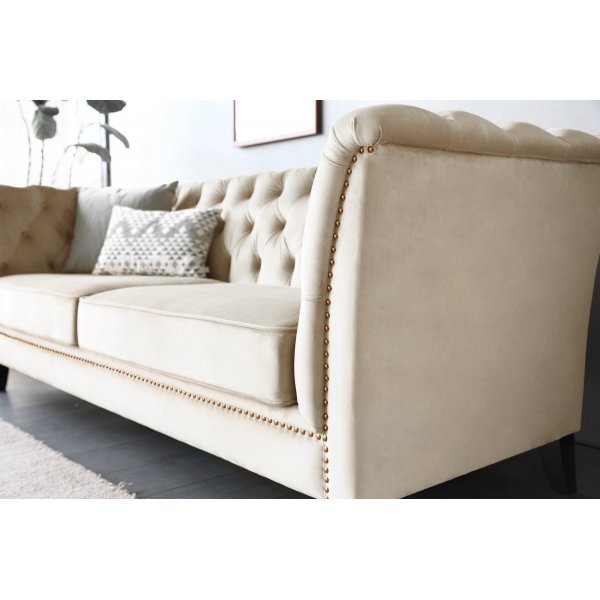 Milton Chesterfield 3-seter sofa - Beige fløyel Milton Chesterfield 3-seter sofa - Beige fløyel