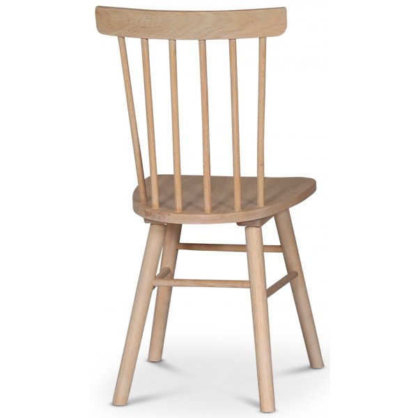 Nova spisegruppe, uttrekkbart spisebord Ø130-170 cm inkl. 4 stk. hvitoljede Orust pinnestoler - Svartbeiset eik Nova spisegruppe, uttrekkbart spisebord Ø130-170 cm inkl. 4 stk. hvitoljede Orust pinnestoler - Svartbeiset eik
