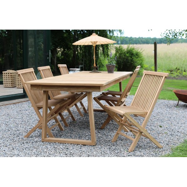 Saltö spisegruppe for uteplassen spisebord 240x100 cm med 6 stk. spisestoler - Teak + Treolje til møbler Saltö spisegruppe for uteplassen spisebord 240x100 cm med 6 stk. spisestoler - Teak + Treolje til møbler