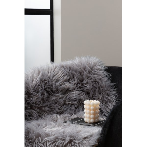 Katy fold 60 x 90 cm - Mørkegrå fuskepels Katy fold 60 x 90 cm - Mørkegrå fuskepels