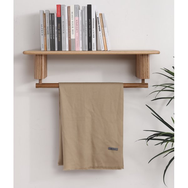 Posh hattehylle 80 cm - Lakkert eik Posh hattehylle 80 cm - Lakkert eik