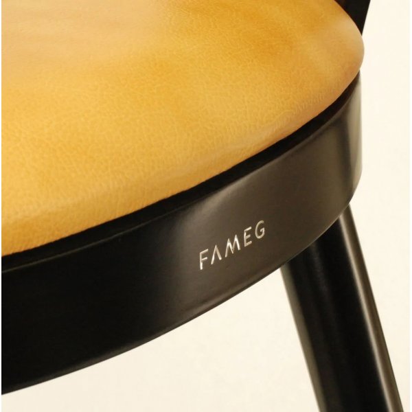 Avola barstol - Valgfri farge p� ramme og trekk