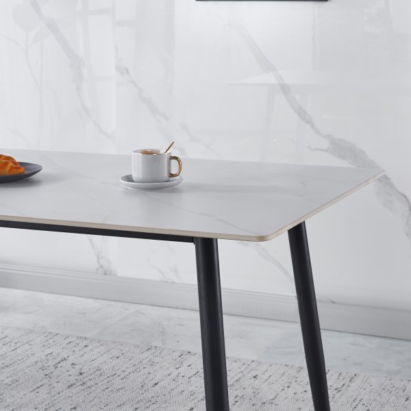 Inez spisebord med keramisk hvit matt marmor - 140x80 cm Inez spisebord med keramisk hvit matt marmor - 140x80 cm