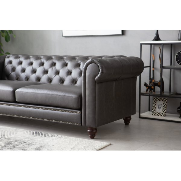 Chesterfield Royal 3-seters sofa - Svart vintage (PU skinn) Chesterfield Royal 3-seters sofa - Svart vintage (PU skinn)