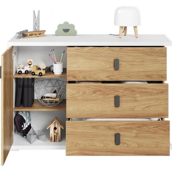 Simi kommode 135 cm - Hickory/hvit Simi kommode 135 cm - Hickory/hvit