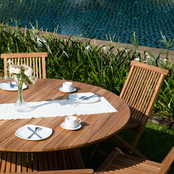 Saltö spisegruppe for uteplassen rundt Ø150 cm bord med 6 stk. spisestoler - Teak + Treolje til møbler Saltö spisegruppe for uteplassen rundt Ø150 cm bord med 6 stk. spisestoler - Teak + Treolje til møbler