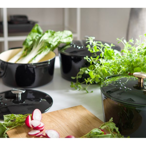 Saborgryte i stpejern 4,4 liter sort