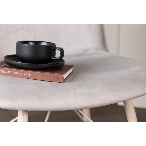 Spisestol til hverdags - Gr/hvitvask