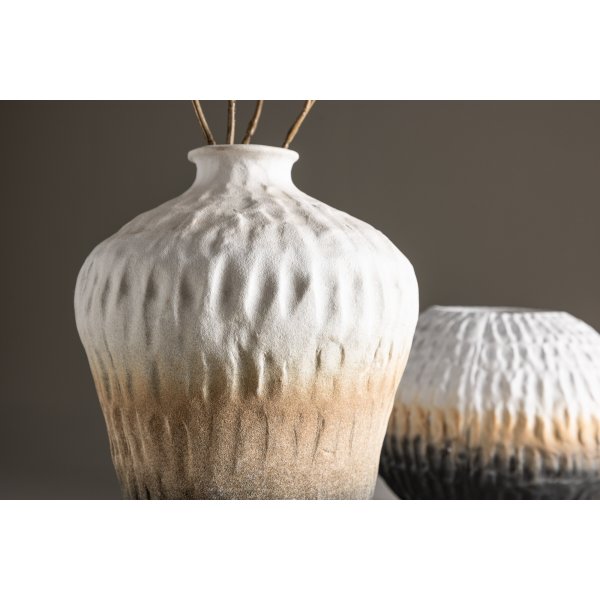 Rutevase 16 x 29 cm - Beige/Grå/Hvit Rutevase 16 x 29 cm - Beige/Grå/Hvit
