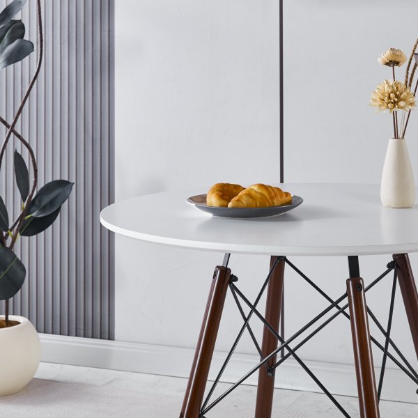 Vilgot rundt spisebord Ø80 cm - Hvit / Mørk brun Vilgot rundt spisebord Ø80 cm - Hvit / Mørk brun