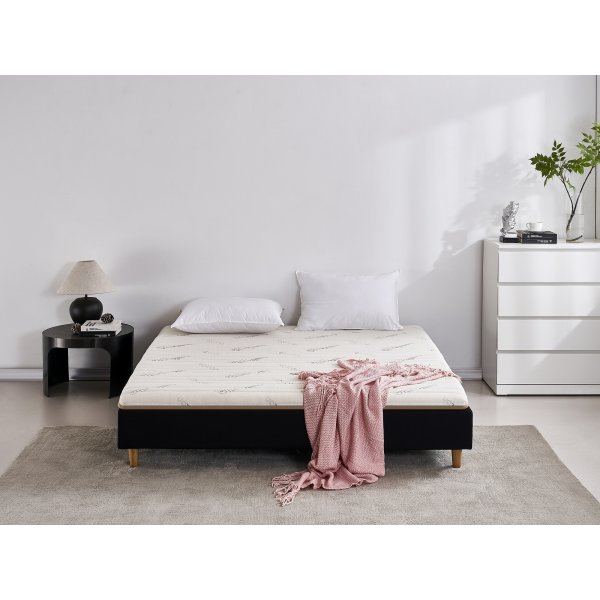 Madrass med minneskum Madrass med minneskum