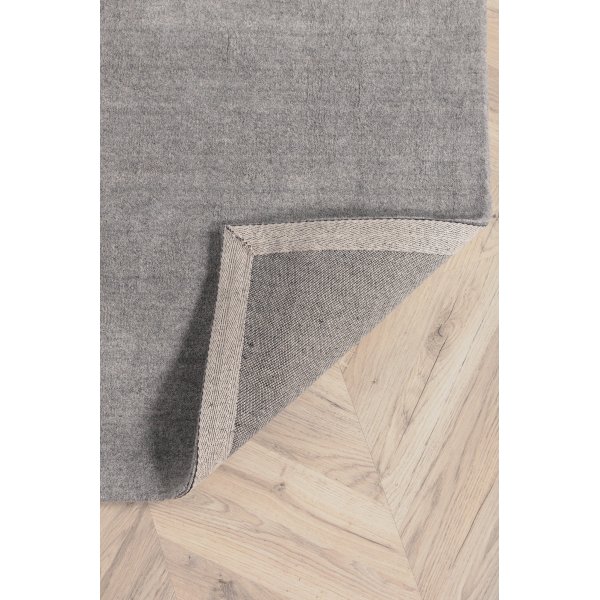 Bella ullteppe - Lysegr