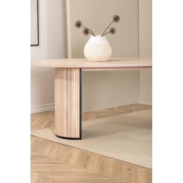 Hilding ullteppe - Kremhvit Hilding ullteppe - Kremhvit