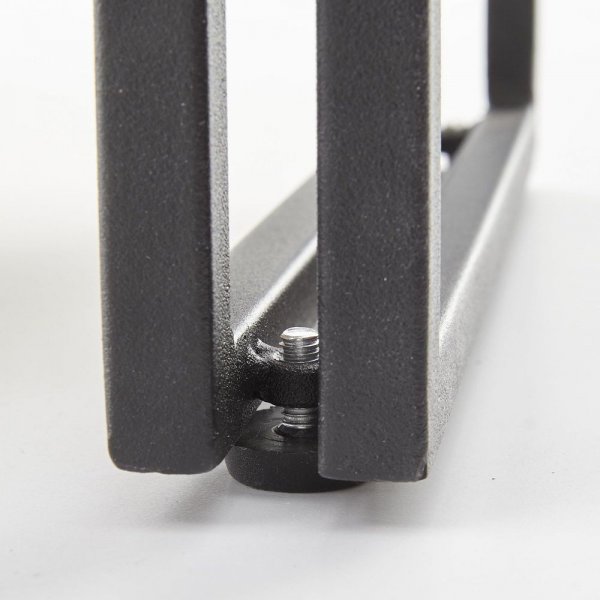 Dorine bokhylle- Gull eik/svart Dorine bokhylle- Gull eik/svart